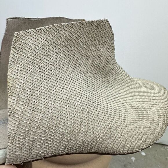 Antelope Anthropologie Radlee Cream Textured Leather Almond Toe Slip on Heel Mul - Picture 5 of 11